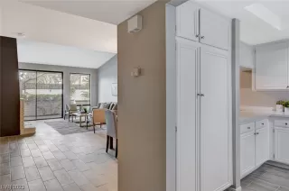 Photo #5: 2483257 Listing 