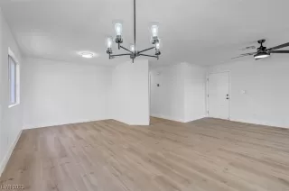 Photo #3: 2483273 Listing