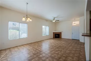 Photo #4: 2483325 Listing