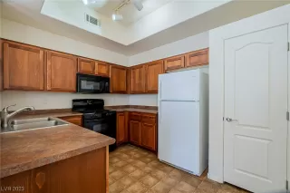 Photo #5: 2483325 Listing