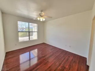 Photo #5: 2483347 Listing 