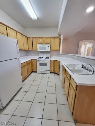 Photo #6: 2483347 Listing 