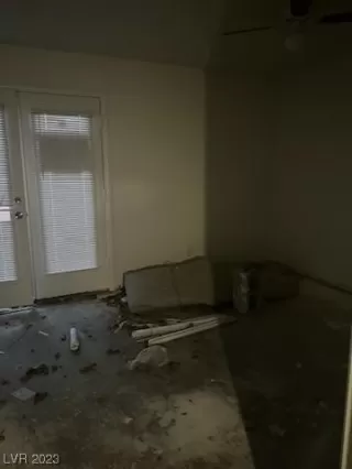 Photo #5: 2483355 Listing