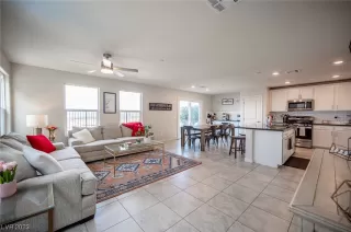 Photo #2: 2483378 Listing 