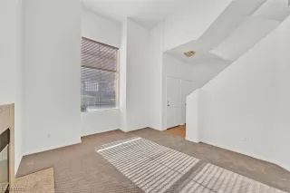 Photo #4: 2483392 Listing