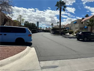 Photo #3: 2483444 Listing