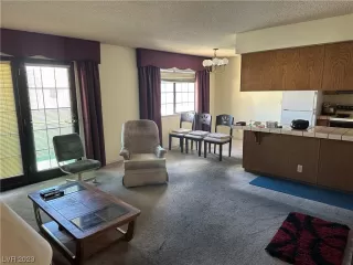 Photo #6: 2483444 Listing