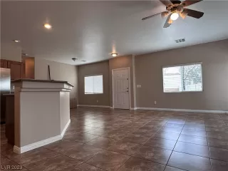 Photo #3: 2483456 Listing 