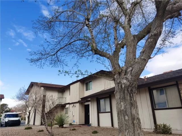 MLS: 2483464 Condo For Sale