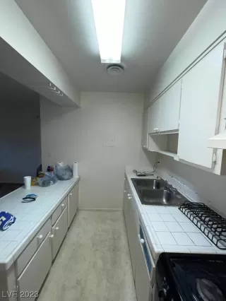 Photo #3: 2483468 Listing 