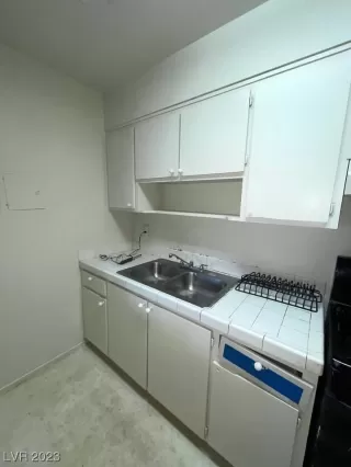 Photo #4: 2483468 Listing 