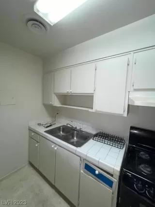 Photo #5: 2483468 Listing 