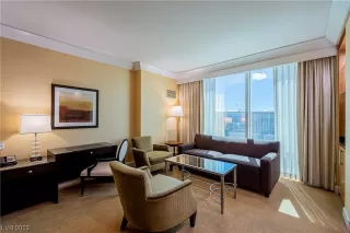 Photo #2: 2483479 Listing