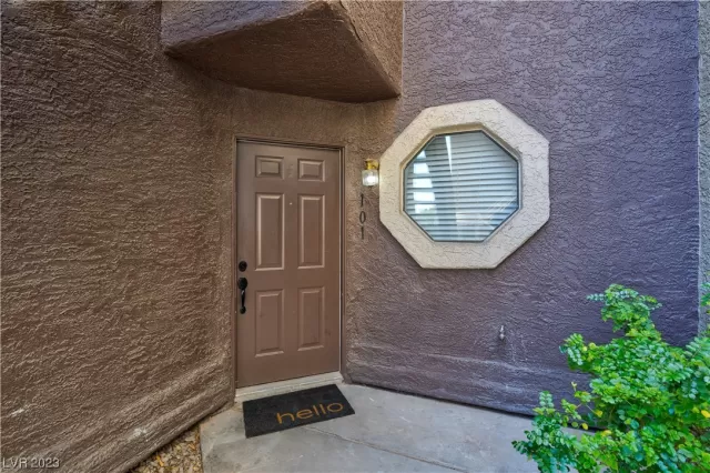 MLS: 2483500 Condo For Sale