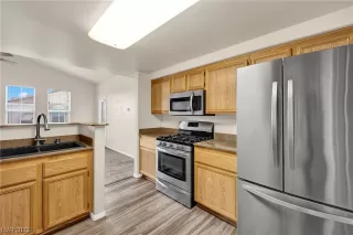 Photo #5: 2483512 Listing