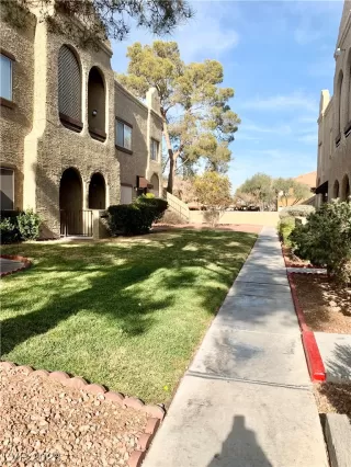 Photo #2: 2483521 Listing 