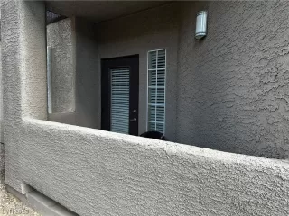 Photo #2: 2483547 Listing