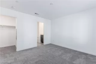 Photo #4: 2483600 Listing 