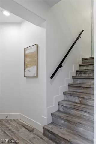 Photo #1: 2483603 Listing