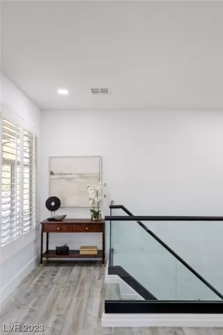 Photo #2: 2483603 Listing