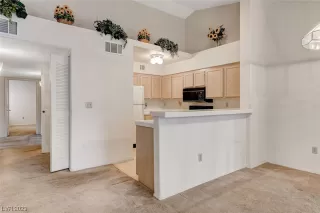 Photo #6: 2483613 Listing 