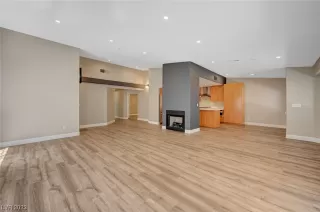 Photo #2: 2483614 Listing 