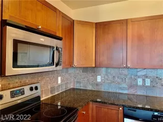 Photo #2: 2483623 Listing 