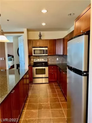 Photo #5: 2483623 Listing 