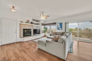 Photo #4: 2483631 Listing 