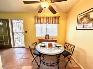 Photo #6: 2483635 Listing