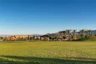 Photo #5: 2483636 Listing 