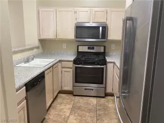 Photo #2: 2483658 Listing 