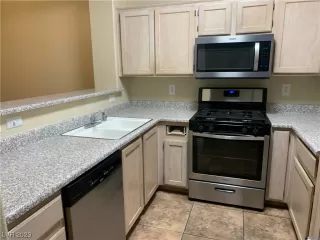 Photo #3: 2483658 Listing 