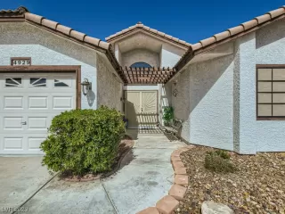 Photo #1: 2483688 Listing