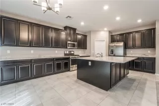 Photo #5: 2483705 Listing 