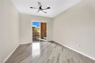 Photo #2: 2483733 Listing