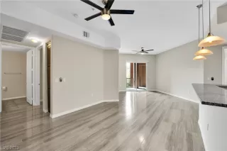 Photo #5: 2483733 Listing