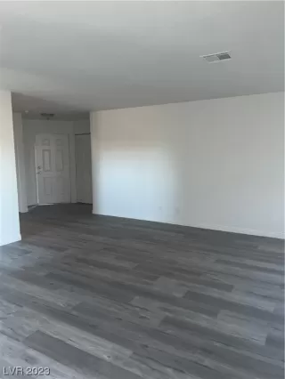 Photo #4: 2483736 Listing 