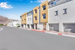 Photo #6: 2483754 Listing