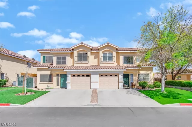 MLS: 2483758 Condo For Sale