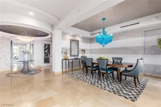 Photo #2: 2483761 Listing