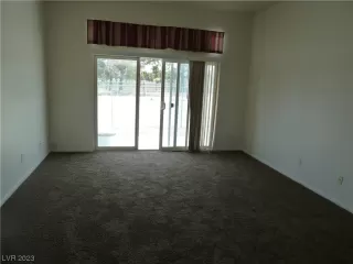 Photo #5: 2483769 Listing 