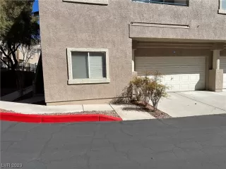 Photo #1: 2483803 Listing 