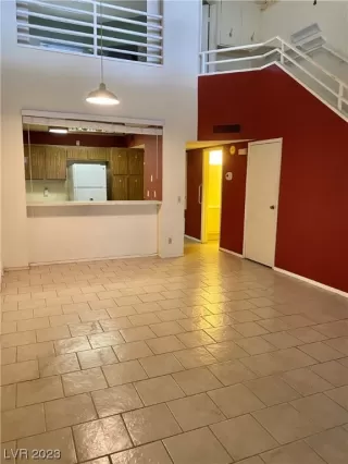 Photo #1: 2483808 Listing