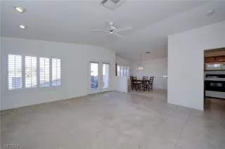 Photo #2: 2483822 Listing