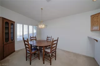 Photo #4: 2483822 Listing