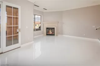 Photo #5: 2483824 Listing 