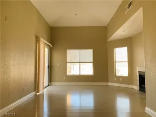 Photo #2: 2483843 Listing 