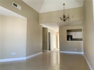 Photo #4: 2483843 Listing 