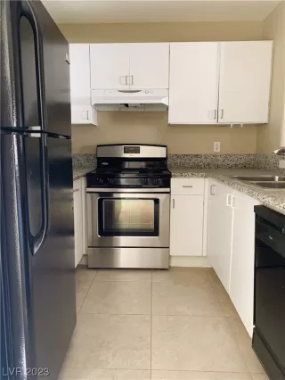 Photo #5: 2483843 Listing 